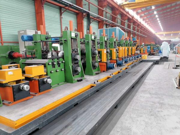 Fabrication de tubes en acier au carbone de 25 t/h