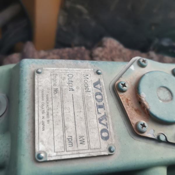 Excavateur Volvo Ec80D d'occasion d'une masse opérationnelle de 7 tonnes et d'une durée de travail de 4001 à 6000 heures