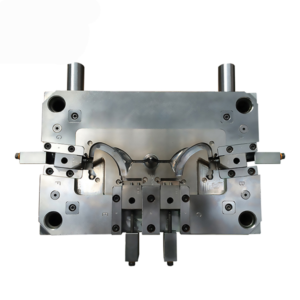 Впрыска горячего бегуна 57 HRC пластиковая оборудуя часть автоматической крышки фары пластиковую