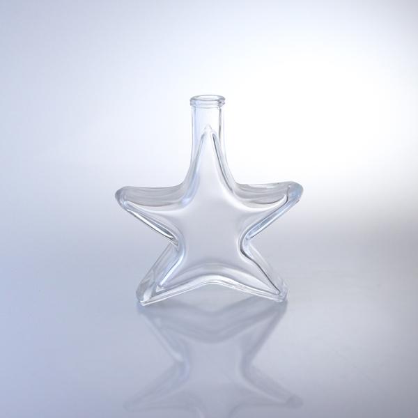 Специальная бутылка с виски, водкой и бренди, с пробковой поверхностью из стекла