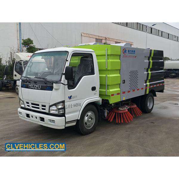 130hp 7cbm ISUZU Road Sweeper Truck Water Jetting 15000L 6900mm*220mm0*2670mm