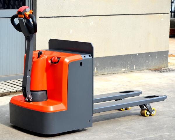 Elevador de paletes motorizado 3 toneladas Caminhão de paletes elétricos Peso de tração nominal 2000 kg
