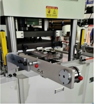 Economical 20-Ton Pressure Automatic Hot Foil Stamping Machine For Printing Packaging Boxes