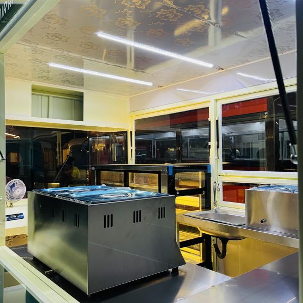 External Power Supply Mobile Fried Chicken Combo with Boutique Cart and Cola Beverage
