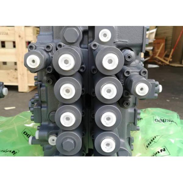 Основа экскаватора SY330 100% KMX15RA распределяет компонент клапана