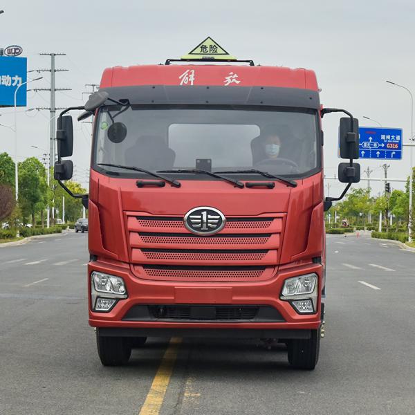 8x4 Drive Wheel Chemical Tanker Truck 15CBM Capacity Corrosive Toxic / Acidic Liquid Transport