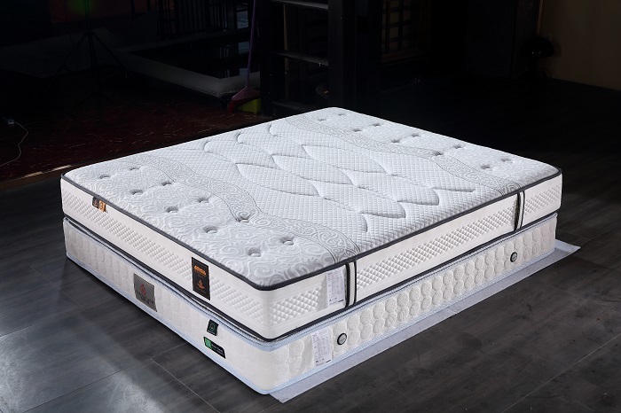 White Comfort Pocket Mattress With Latex Memory Foam For Ultimate Comfort Support