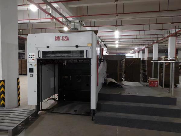 JIGUO BMY-1320 Semi Automatic Die Cutting Machine,Max.cutting speed：Max.pressure	340 Tons