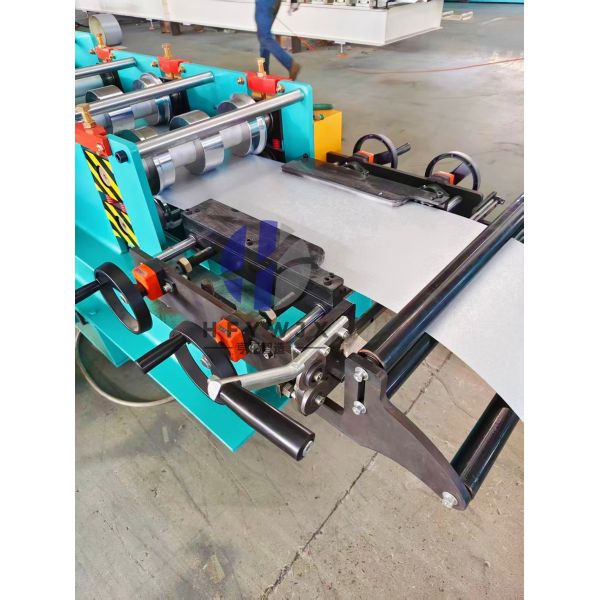 Hydraulic Pressure DownSpout Making Machine with PLC Control and 16 Forming Stations for Roof and Wall