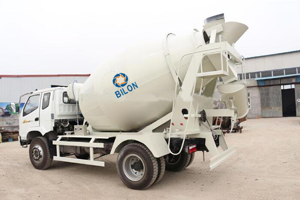 3m3 Concrete Mixer Truck With 4 Wheel Driver , 2 Wheel Steering