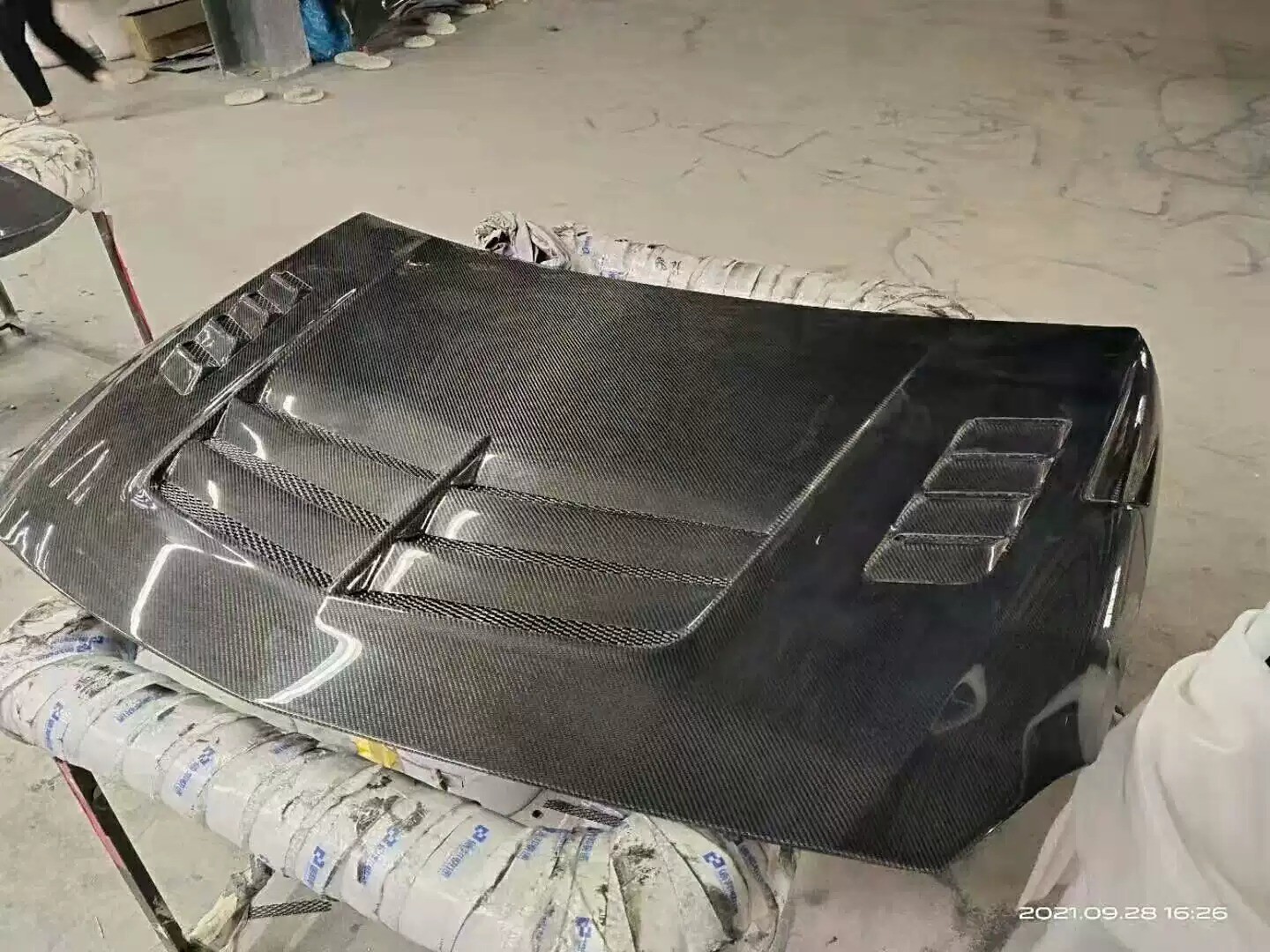 Customized Carbon Black Hood for -mercedes-benz A45/W176 Viras Opening Direct Supply