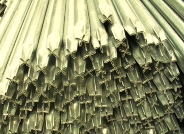 OEM BS1387 Standard 6M Longitudinal ASTM A53 Welded Steel Pipes Coated With Oil