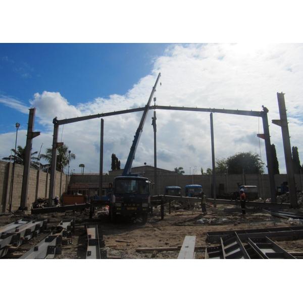 Prefabricated Steel Warehouse with Crane - Q235B/Q355B Material