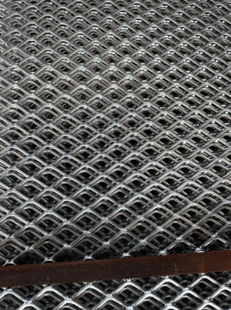 Expanded Metal Wire Mesh with High Strength and Customizable Ventilation