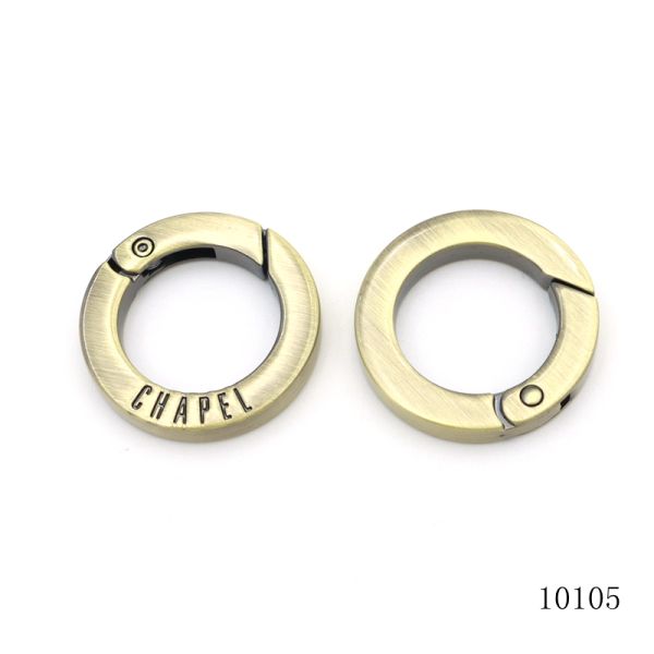 Flat Antique Brass Carabiner 30mm O Ring Keychain With Push Gate
