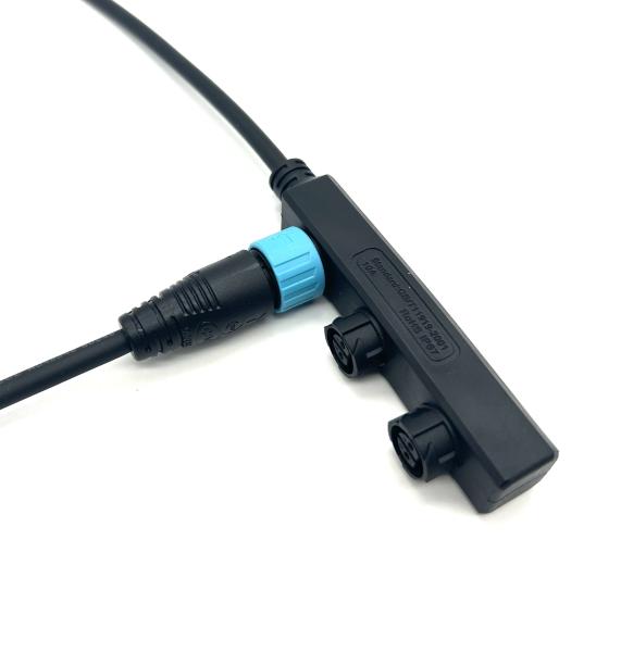 CE 10A IP67 3 Ways 2 Pin 自閉接続セット 産業自動化システム 炎抵抗 94-V0