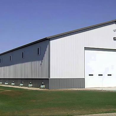 Fabricación de estructuras prefabricadas de acero para edificios comerciales