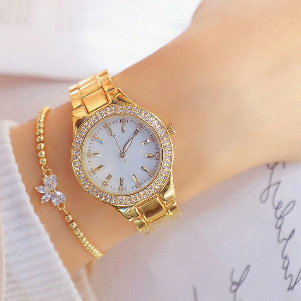 O presente dourado do relógio de senhoras 3ATM ajustou o grupo do relógio e do bracelete de senhoras de 22cm