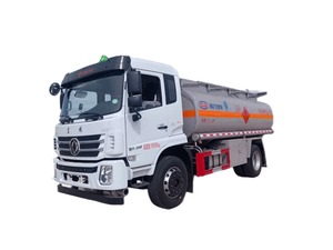 Dongfeng 6000 Liters Fuel Tanker Truck for Efficient Transport
