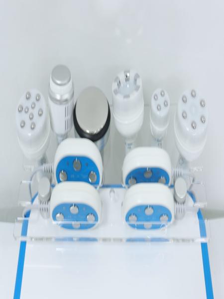 máquina 7 da cavitação do vácuo 40K em 1 dispositivo ultrassônico da beleza do laser RF da lipoaspiração