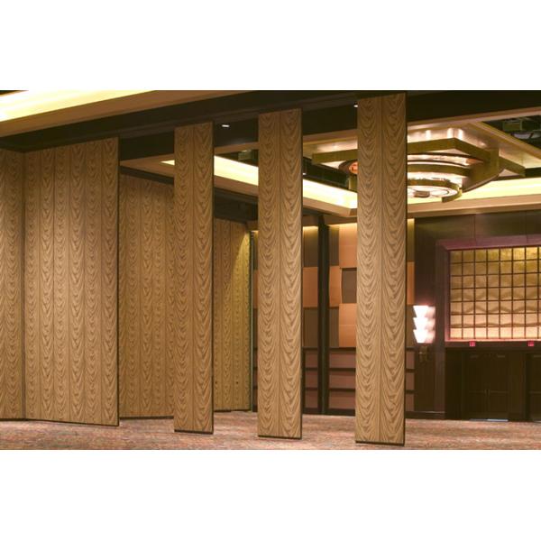 Алюминиевая декоративная пефорированная деревянной панель потолка панелей приостанавливанная смесью