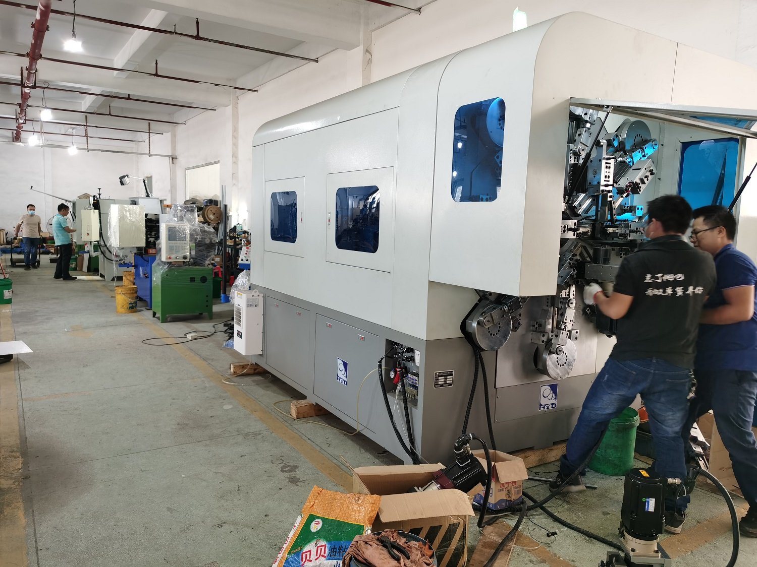 машина весны CNC 4mm свертываясь спиралью, пружина сжатия делая машину