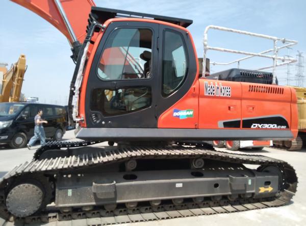 Used Doosan DX300LC-9C Crawler Excavator for Sale | 30 Ton Second Hand Excavator from China
