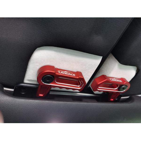 Open Switch Handle for Easy Removal of Interior Hardtop on Jeep Wrangler JL JK2012-2023