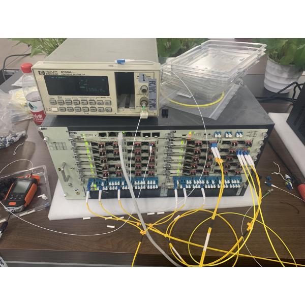 OTN DWDM 5U Chasis 20 ranuras de servicio para 100G 200G 400G de transmisión de entrada de potencia doble