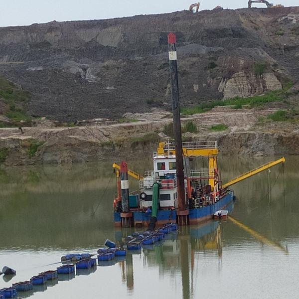 Discharge Distance 2000m 45&deg; Power 1233kw Sand Dredger with Siemens PLC System