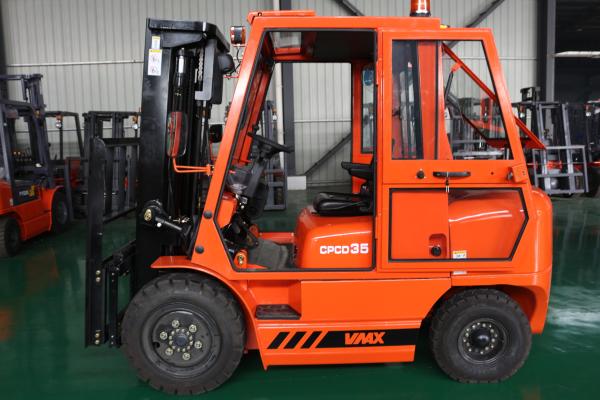 Automatic Transmission 3 Ton Diesel Forklift / Diesel Engine Forklift