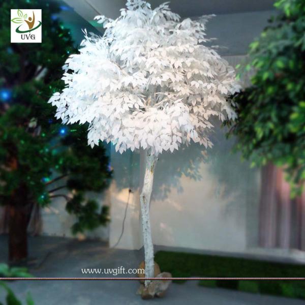 UVG GRE011 10ft white artificial christmas tree with wood fake banyan trees for party decoration