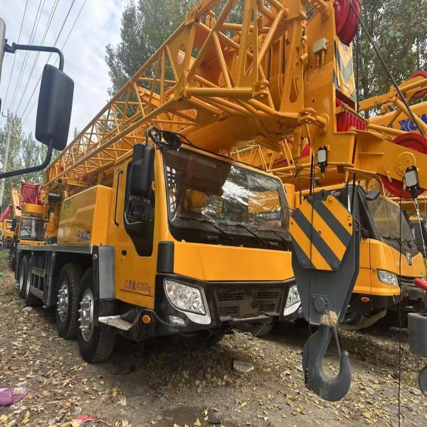 50T Hydraulic Old Crane Truck QY50K-II XCMG Mobile Crane