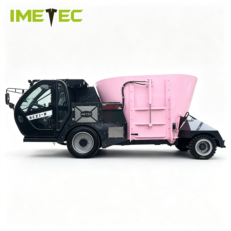 IMETEC Smart Self-Propelled TMR Feed Mixer – Realtime Monitoring Display & OEM Options for Large-Scale Cattle Ranches