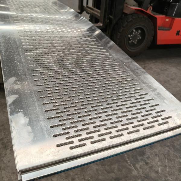 45mm Height Perforated Metal Plate For Anti Slip Industrial Flooring Solutions