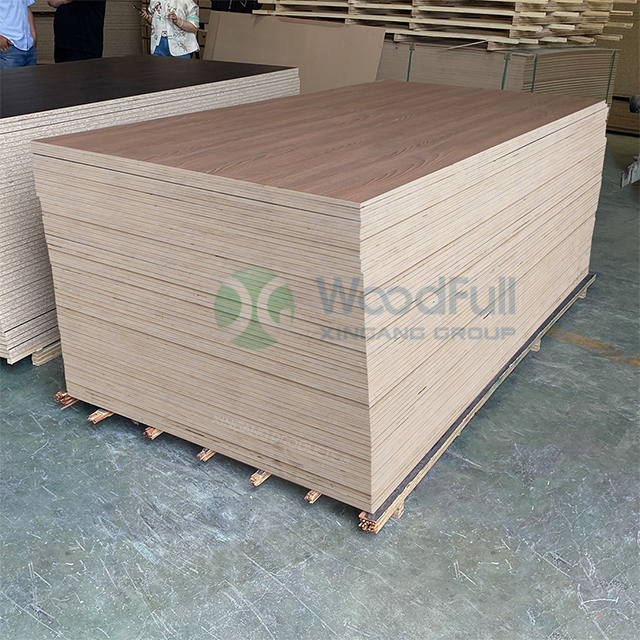 Lightweight HENF 4x8ft Melamine Plywood Board 4x8ft For construction Projects