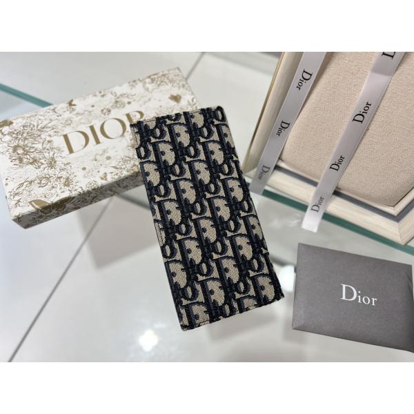 Embossed Vertical CD Christian Dior Mens Wallet Diamond Zippered