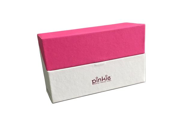 Hot Stamping Magnet Gift Box Packaging Textured Surface With Pink Color
