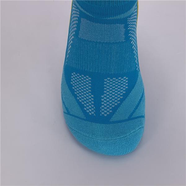 Comfortable Regular Style Breathable Cotton Blend Men's Invisible Ankle Running Socks
