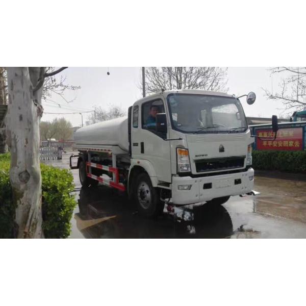 4x2 8 Cbm Light Sinotruk HOWO Water Tank Truck for City Clearning and Plants