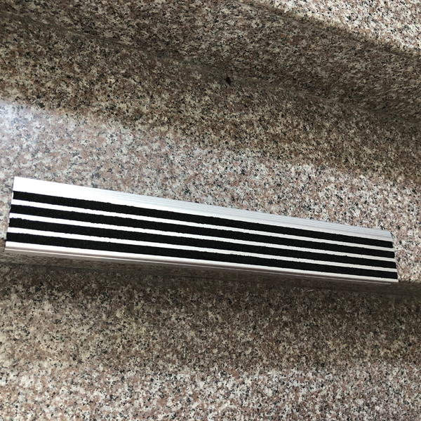 Wall Corner Ceramic Accessories Aluminum Stair Nosing Tile Trim