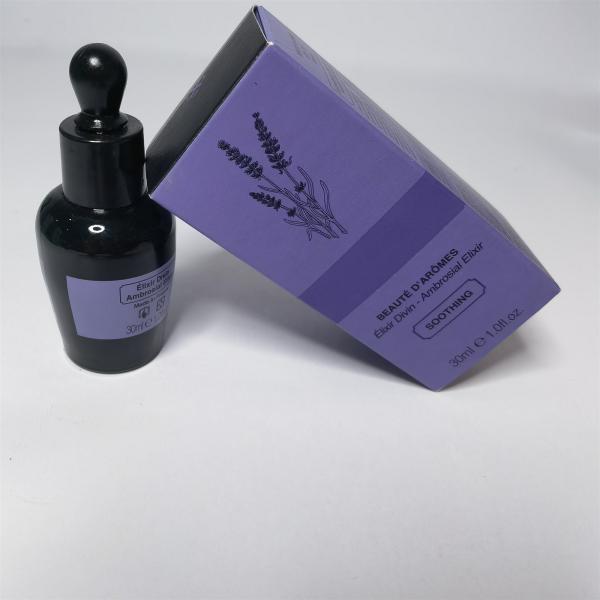 Ручная работа штампованной упаковочной коробки с тиснением биоразлагаемой бумажной картонной коробки