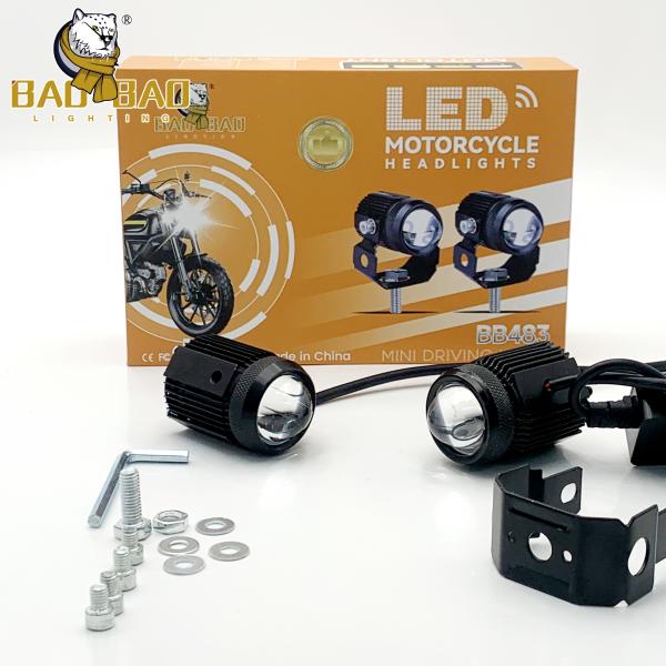 2pcs White Yellow Flashing 20 Watts Aluminum Mini Driving Light Universal LED Front Fog Light for Bike Motorcycle Spare Parts
