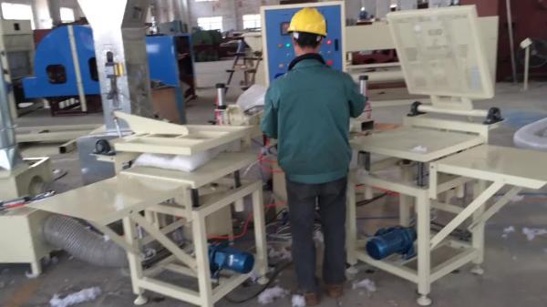 Automatic Pillow Filling Machine Sofa Bed Pearl Cotton Polyester Ball Fiber Making Machine