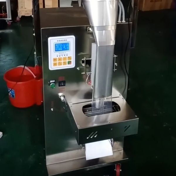Pneumatic Stainless Steel Packaging Machine 42cm Film Width Liquid Packing Machines