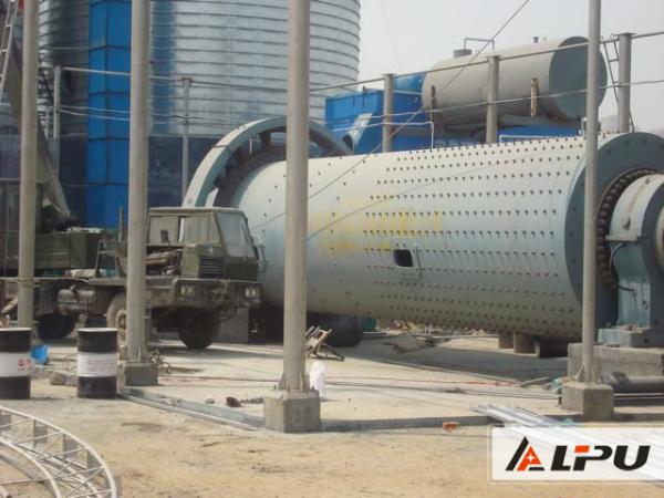 Low Energy Consumption Cement Ball Mill Equipment , Industrial Ball Mill