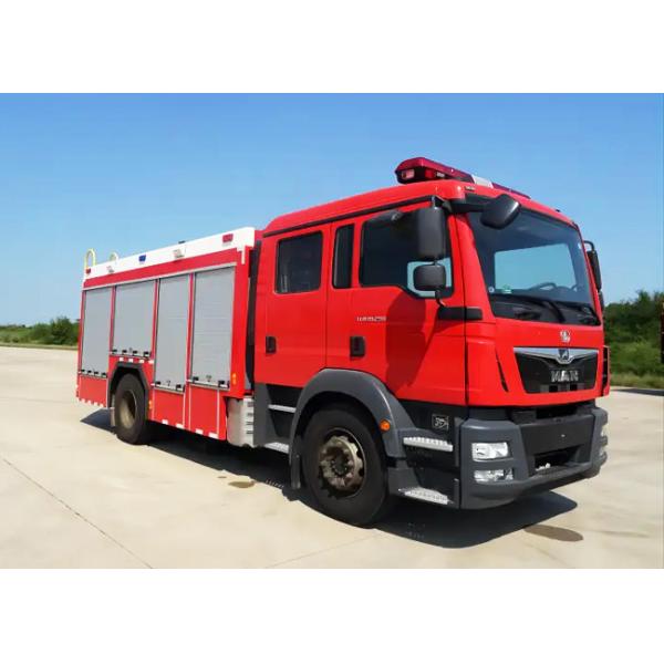 Large Water Tank And High-Capacity Pump System Euro 5 Fire Truck