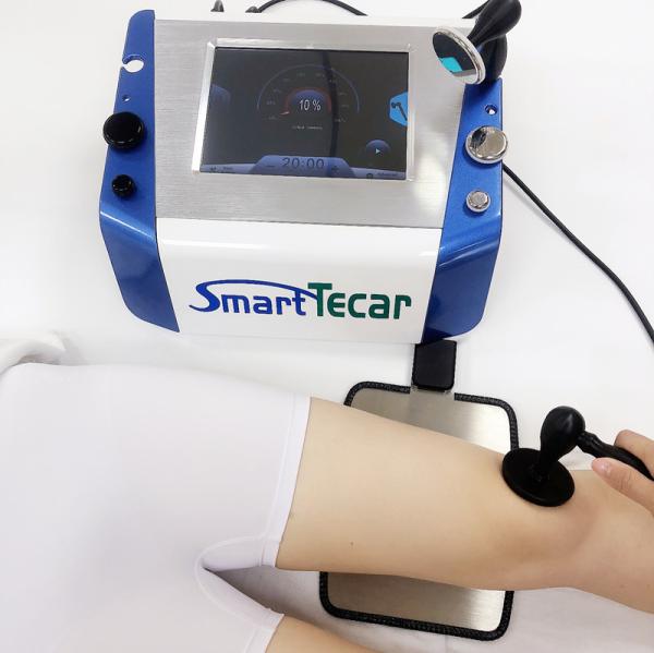 O equipamento da diatermia da micro-ondas do RF Tecar para o músculo relaxa