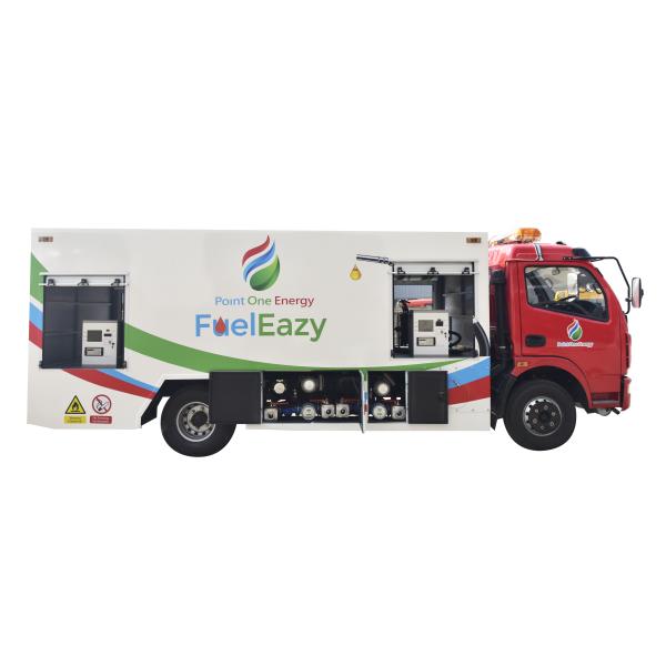 Dongfeng 4x2 Small Oil Tanker 8.5m3 Diesel Tanker With Carbon Steel Tank Material
