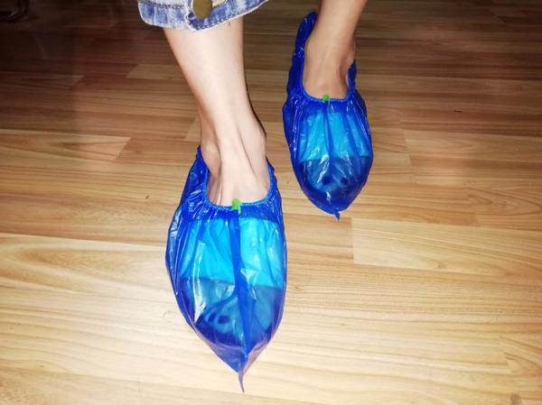 Ultrasonic Automatic PE shoes cover making machine